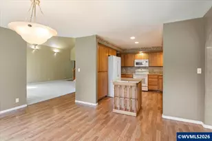 41715 Miles Ln, Lebanon, OR 97355 - Photo 8