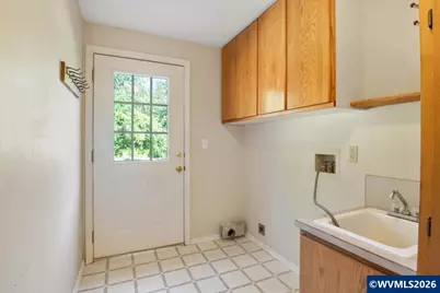 41715 Miles Ln, Lebanon, OR 97355 - Photo 16