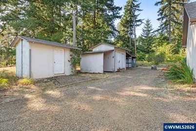 41715 Miles Ln, Lebanon, OR 97355 - Photo 46