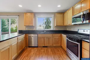 981 Ratcliff Dr SE, Salem, OR 97302 - Photo 14