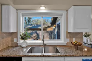 1984 SE Crystal Circle Dr, Corvallis, OR 97333 - Photo 18