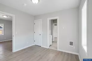 856 Highland Ave NE, Salem, OR 97301 - Photo 32