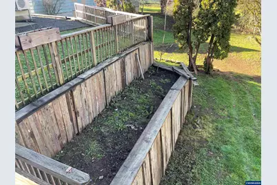 617 SW Monroe St, Sheridan, OR 97378 - Photo 6