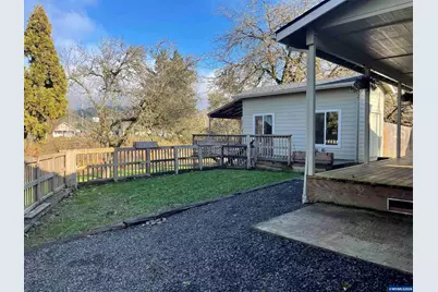 617 SW Monroe St, Sheridan, OR 97378 - Photo 12