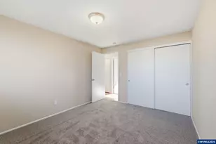 1386 Vanderbeck Ln, Woodburn, OR 97071 - Photo 12