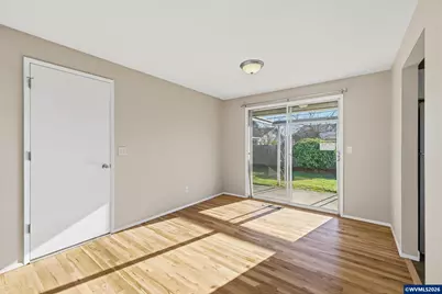 1386 Vanderbeck Ln, Woodburn, OR 97071 - Photo 4