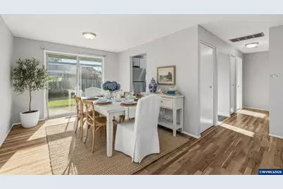 1386 Vanderbeck Ln, Woodburn, OR 97071 - Photo 6