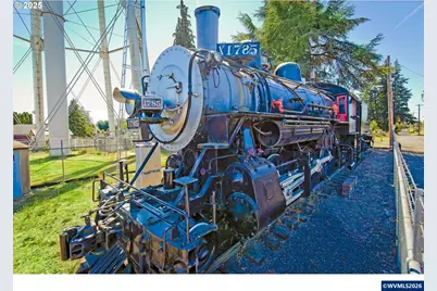 1042 Clemson St, Woodburn, OR 97071 - Photo 14