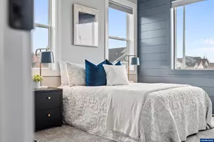 819 Riley Dr, Silverton, OR 97381 - Photo 24