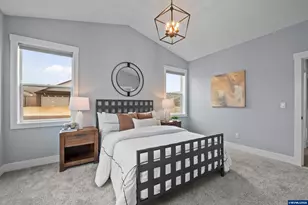 819 Riley Dr, Silverton, OR 97381 - Photo 14