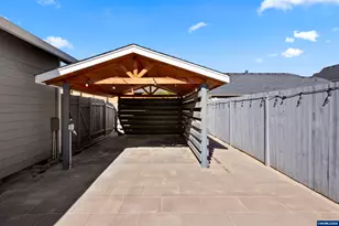 819 Riley Dr, Silverton, OR 97381 - Photo 34