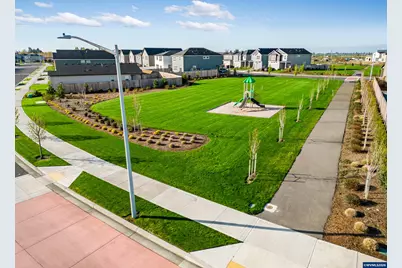 714 Merriott Ln, Woodburn, OR 97071 - Photo 20