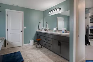 2303 NE Deciduous Ave, Albany, OR 97321 - Photo 34