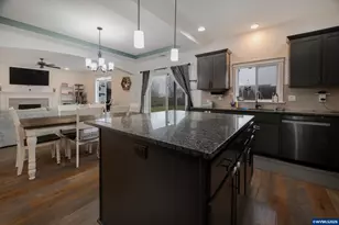 2303 NE Deciduous Ave, Albany, OR 97321 - Photo 14