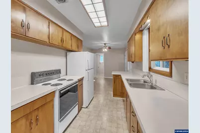 4273 Penny Dr S, Salem, OR 97302 - Photo 12