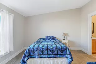 1015 Oak St, Silverton, OR 97381 - Photo 20