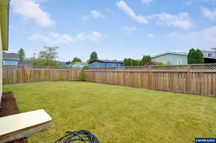 1015 Oak St, Silverton, OR 97381 - Photo 34