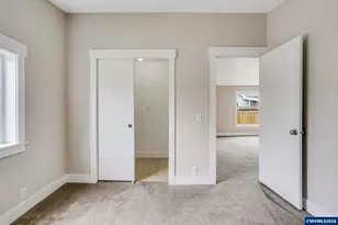 1015 Oak St, Silverton, OR 97381 - Photo 26