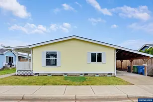 1015 Oak St, Silverton, OR 97381 - Photo 2