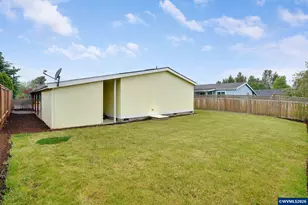 1015 Oak St, Silverton, OR 97381 - Photo 32