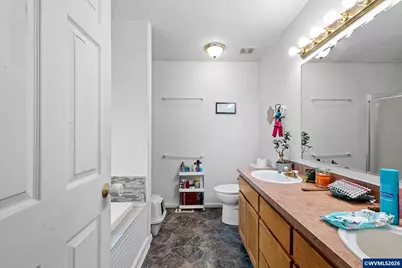 3125 V St St, Springfield, OR 97477 - Photo 12