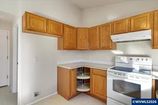 1860 Plateau Dr NE, Salem, OR 97305 - Photo 18