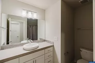 6268 SE Harkness Ln, Hillsboro, OR 97123 - Photo 28