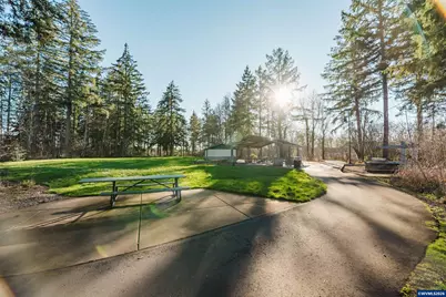 6268 SE Harkness Ln, Hillsboro, OR 97123 - Photo 32