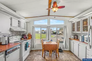 1199 N Terry St, Eugene, OR 97402 - Photo 2