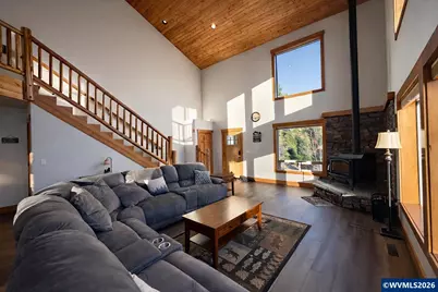 125 Melgard Ct, Detroit, OR 97342 - Photo 10