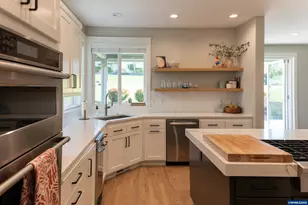 2711 SW Titleist Cir, Corvallis, OR 97333 - Photo 14