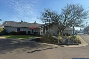 194 Broadmore Ave NE, Salem, OR 97301 - Photo 2