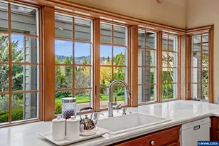 3560 Deerfield Dr S, Salem, OR 97302 - Photo 16