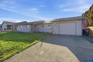 396 Clover St, Aumsville, OR 97325 - Photo 2