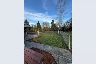 842 E St, Independence, OR 97351 - Photo 8