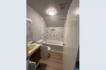 842 E St, Independence, OR 97351 - Photo 6