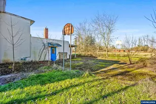 35113 Brewster Rd, Lebanon, OR 97355 - Photo 8