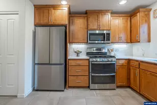 1931 Arroyo Ridge Dr NW, Albany, OR 97321 - Photo 12