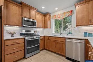 1931 Arroyo Ridge Dr NW, Albany, OR 97321 - Photo 12