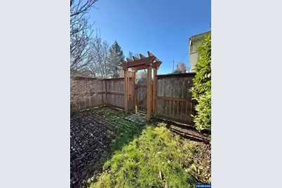 31867 Lawrence St, Lebanon, OR 97355 - Photo 26