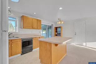 1379 Sallal Rd, Woodburn, OR 97071 - Photo 10