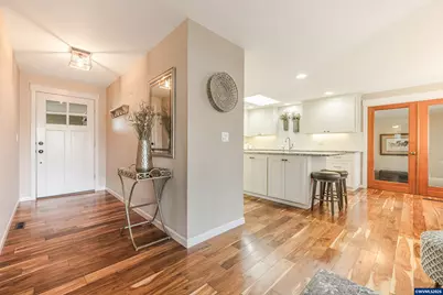 443 S Columbia Dr, Woodburn, OR 97071 - Photo 6