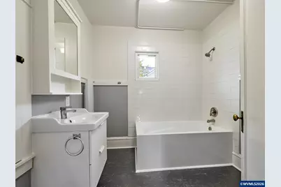 308 A St, Silverton, OR 97381 - Photo 18