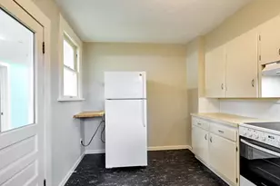 308 A St, Silverton, OR 97381 - Photo 10