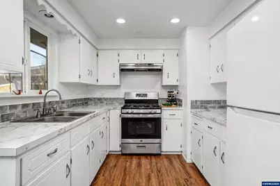 1240 Hood St SE, Albany, OR 97322 - Photo 10