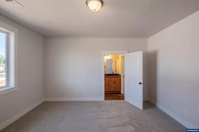 4445 Knotty Pine Ct, Sweet Home, OR 97386 - Photo 24