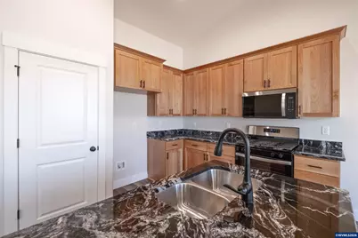 4445 Knotty Pine Ct, Sweet Home, OR 97386 - Photo 18