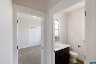 4455 Knotty Pne Ct, Sweet Home, OR 97386 - Photo 12