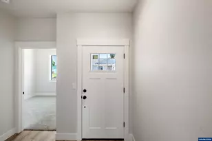 4455 Knotty Pne Ct, Sweet Home, OR 97386 - Photo 8