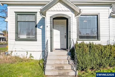 109 E Isabella St, Lebanon, OR 97355 - Photo 4